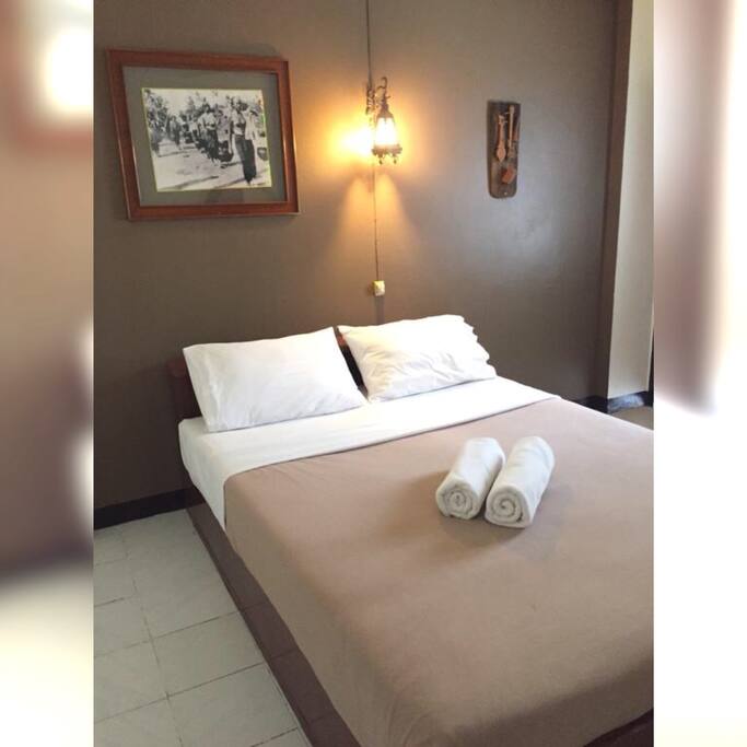 King size & Comfortable bed.