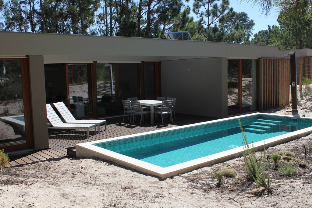Swimming and Deck Area (3)