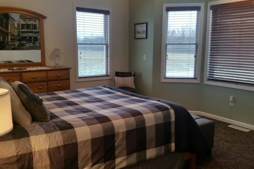 Guest Room with bay window