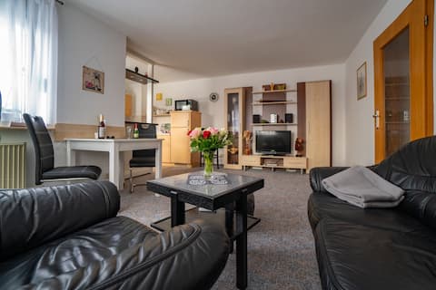 Leistungsstarkes Airbnb: Quiet apartment by the forest in Pirna
