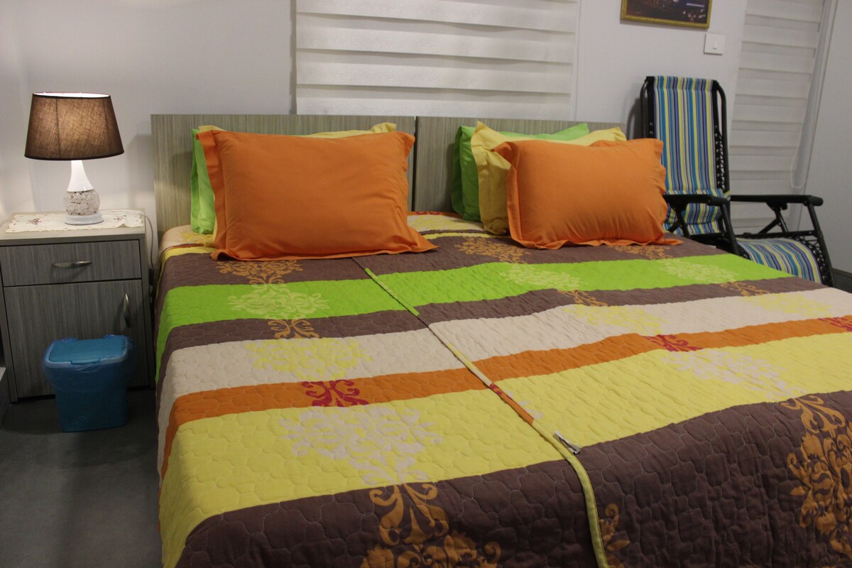 Bračni krevet (širine 180 - 200 cm)