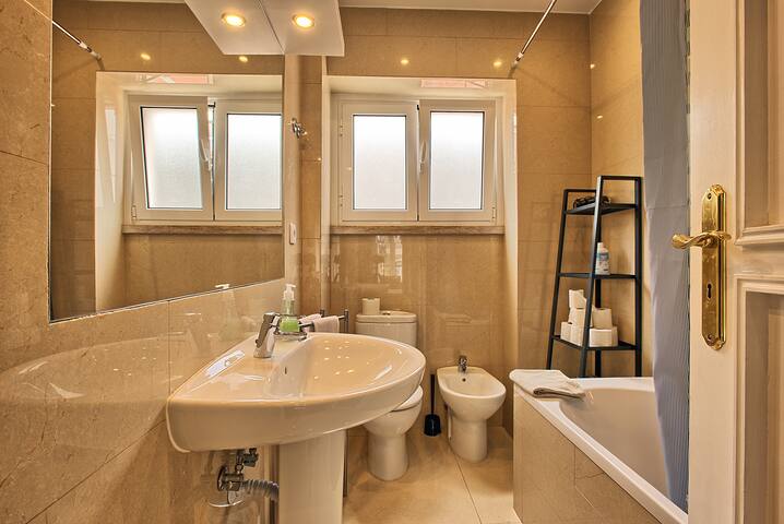 ALMIRANTE 3 with a big balcony gallery image 2