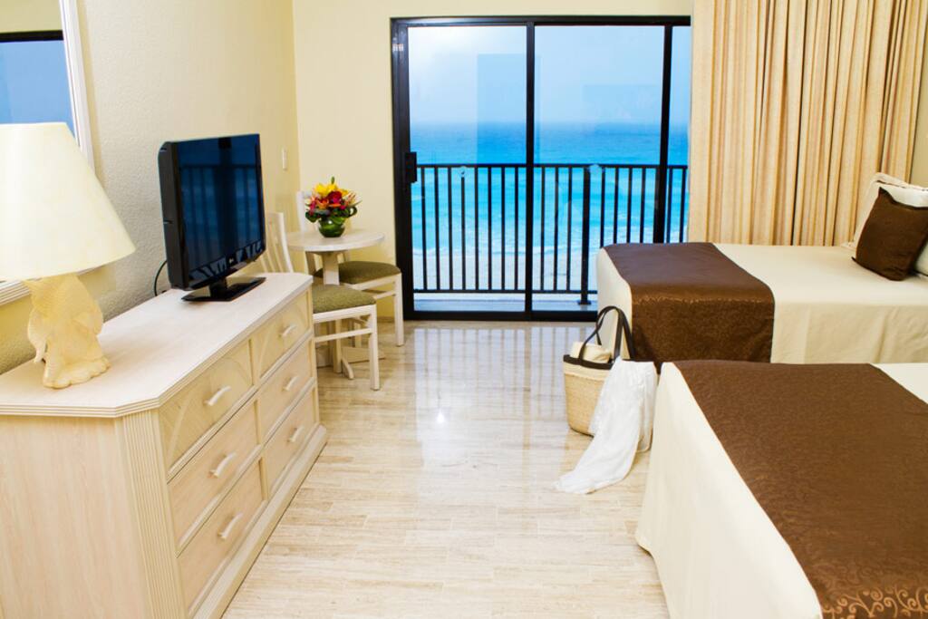 Guest bedroom with two double beds