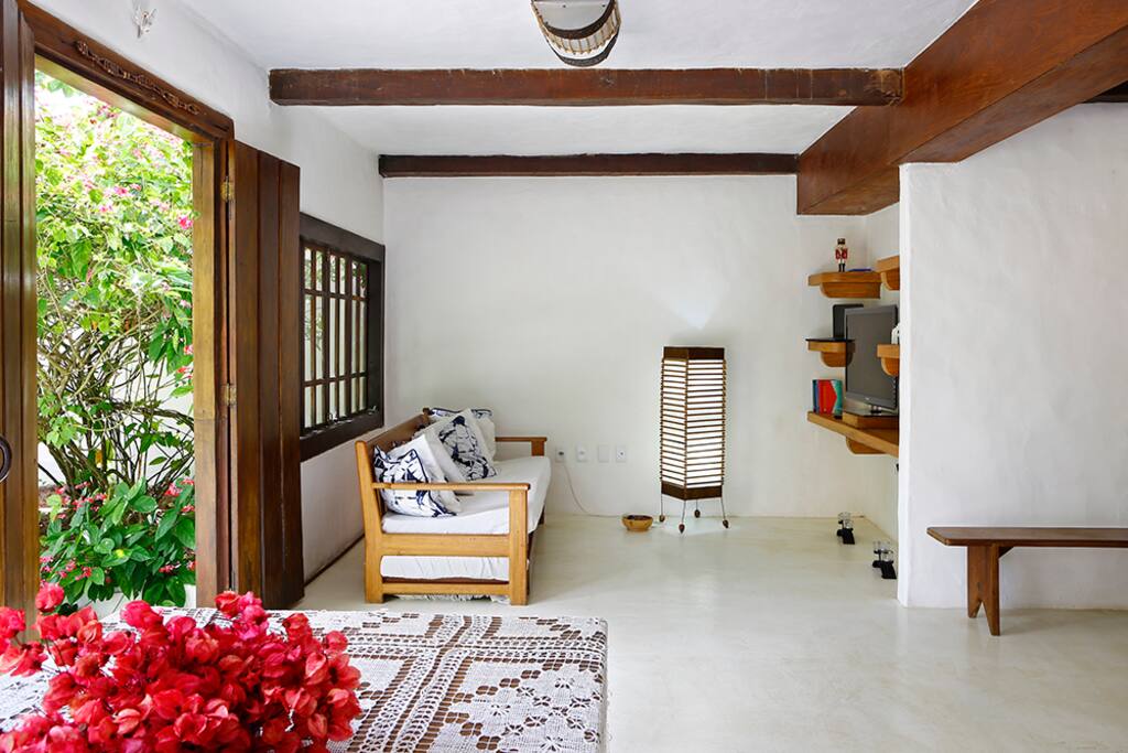 Living Room / Sala de Estar