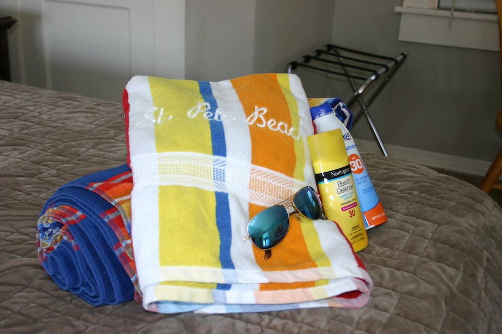 15 min to the beach, beach towels and small cooler provided