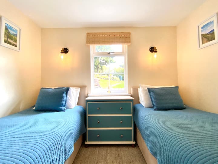 Ground floor twin bedroom