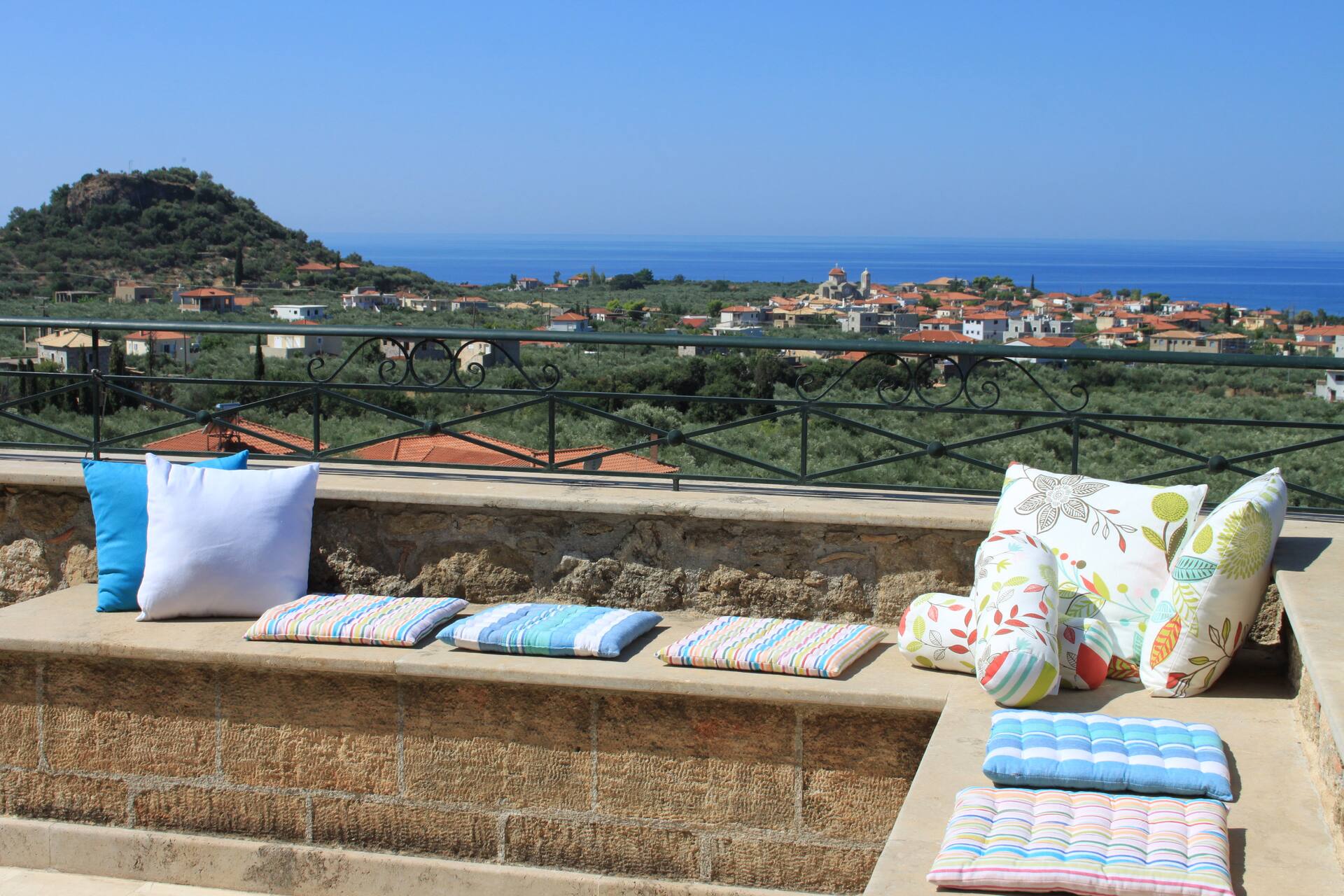 Villa Stoupa (Stone Villa -Great View At The Sea) — foto 2