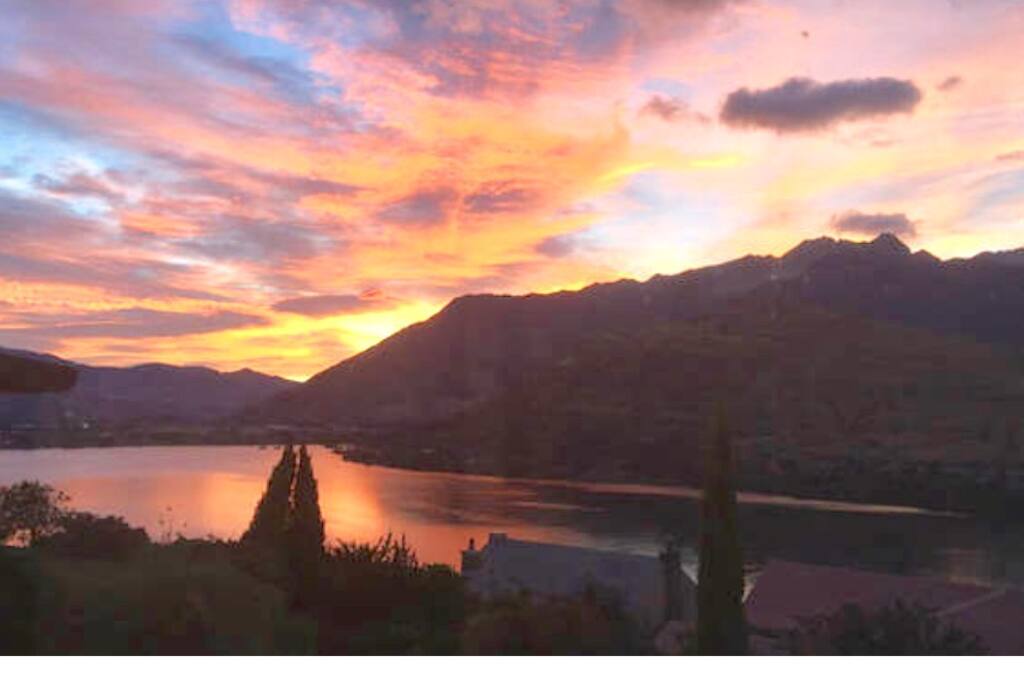 Another gorgeous sunrise: early morning view from the kitchen.