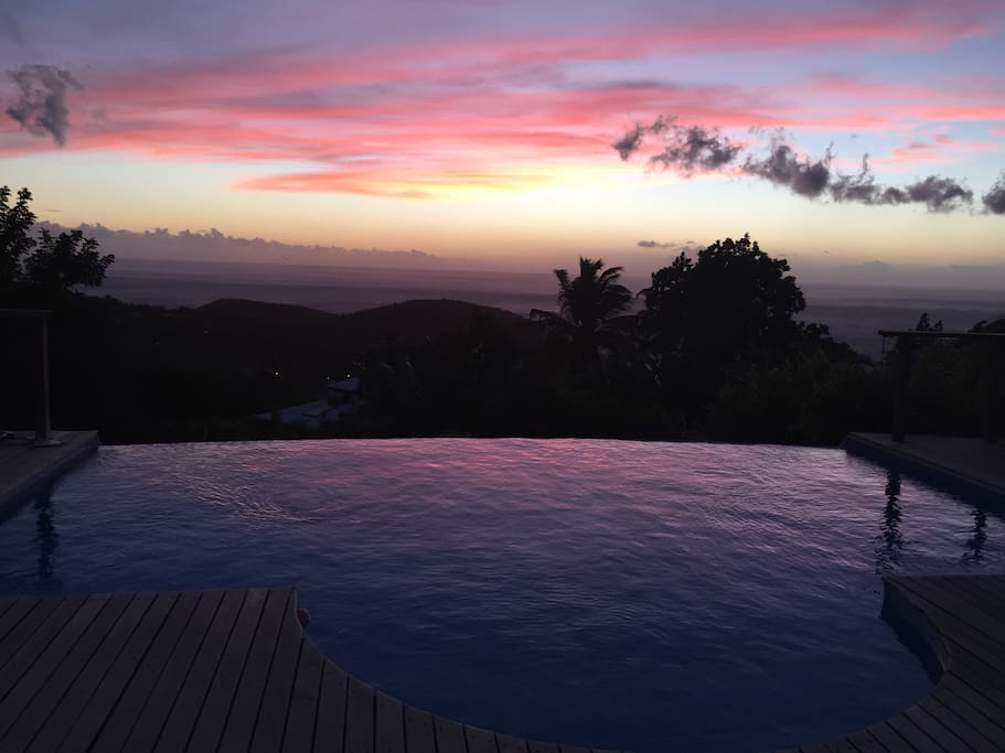 Infinity pool & view at sunset