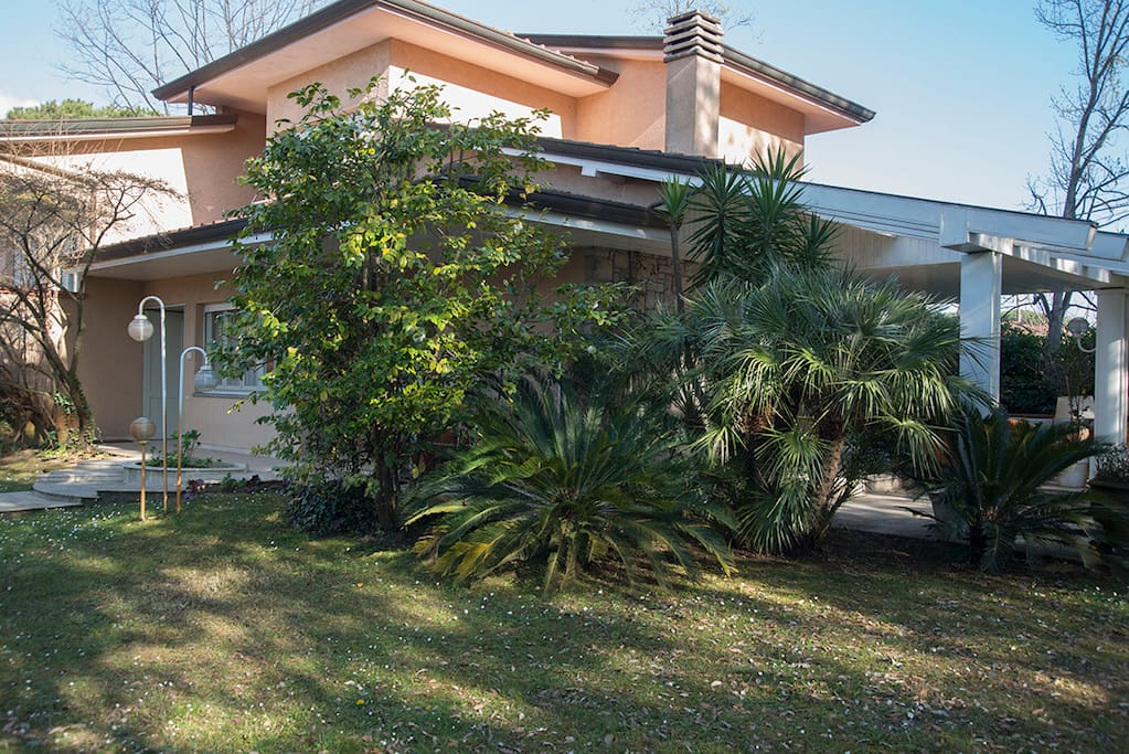 La villa dal giardino