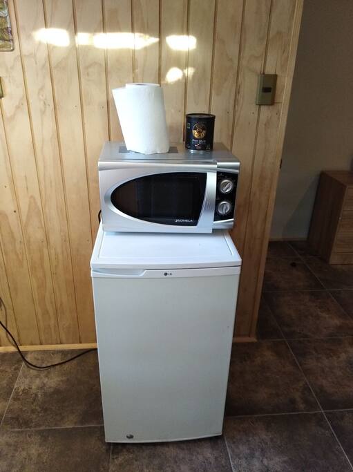 Refrigerador y microondas cabaña nro. 2