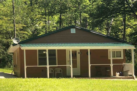 Carm’s Cozy Cabin