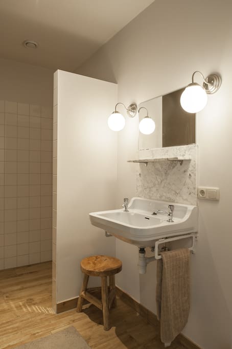 Badkamer beneden