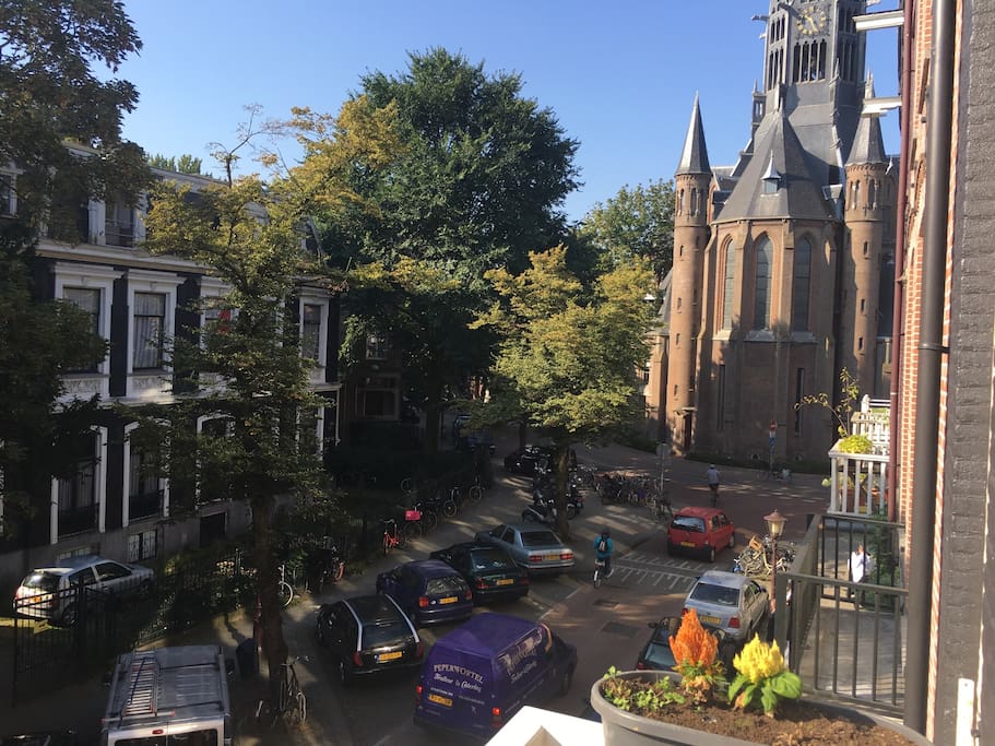 View from balcony (entrance Vondelpark)