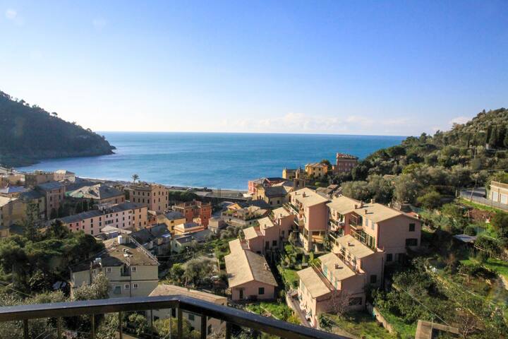 Casa con vista panoramica a pochi passi dal mare
