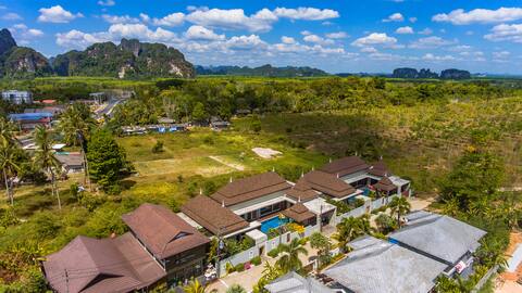 Narintara Private Pool Villa - Free Tuk-Tuk (V5)
