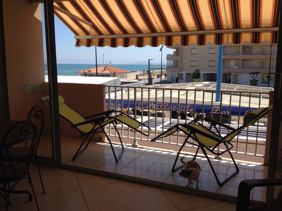 Relax sous la banne électrique ou bronzée en regardant la mer ?