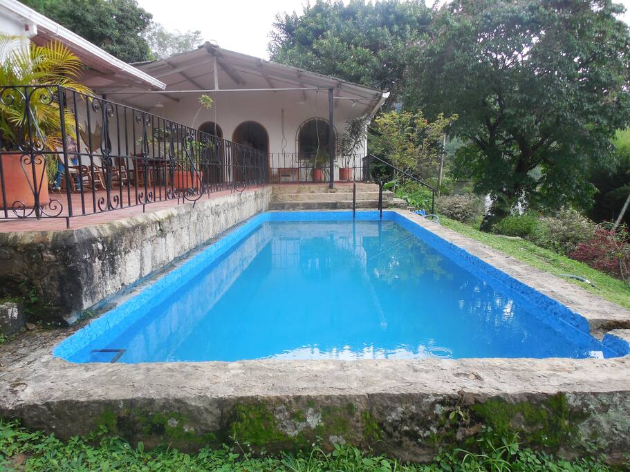 PISCINA