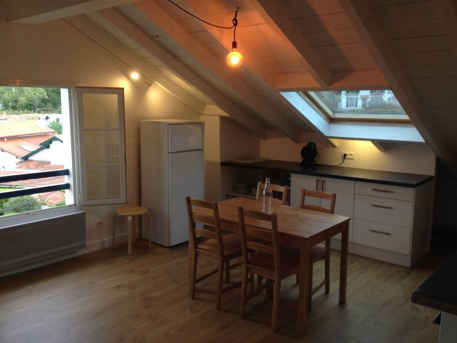 Espace a manger.
Eating area