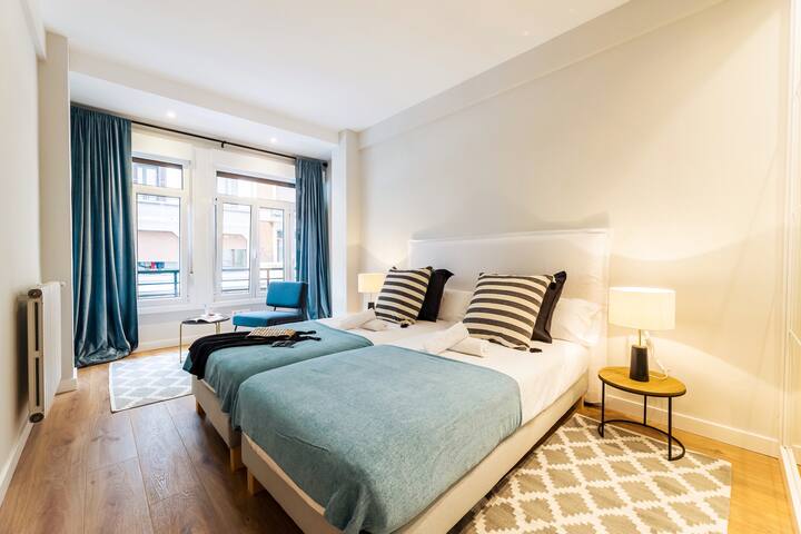 Gran Via Suite: 1 min from Beach gallery image 3