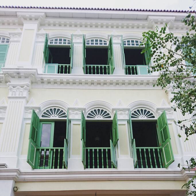 Peranakan architecture . Consist of 2 units with different design