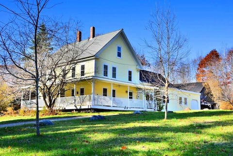 Quaint Farm House near Squam Lake w Walking Trails