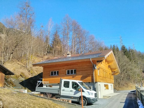 6 Chalet Grimsel Blick 
Bottigenstrasse 7