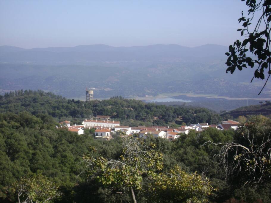 nuestro pueblo y embalse de fondo
