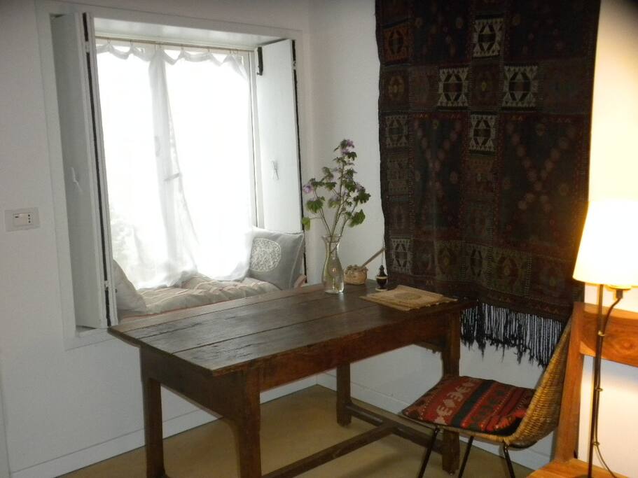 la table et le tapis turc