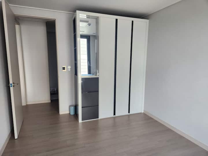 À l'intérieur de la chambre Ondol