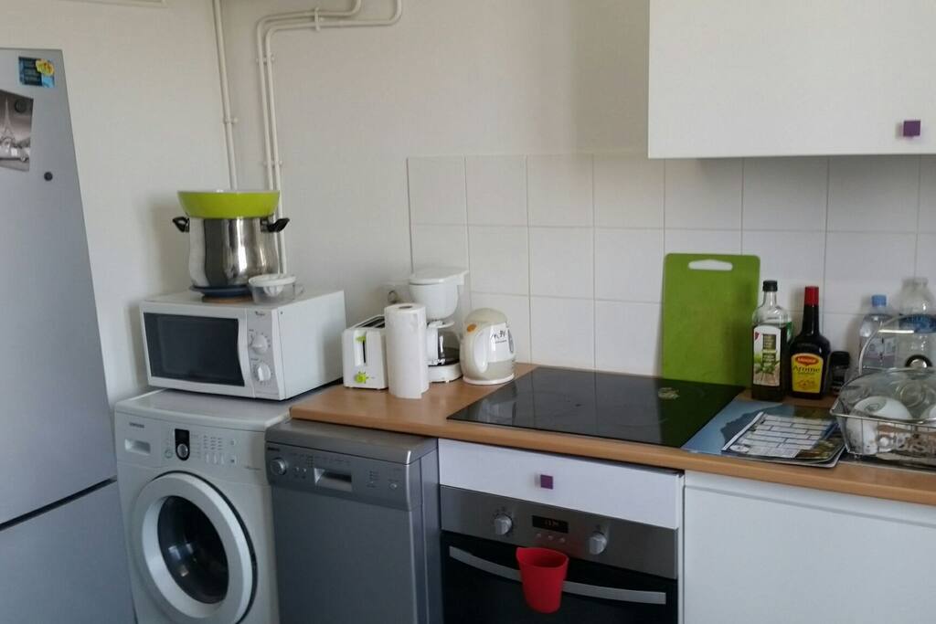 Shared equipped kitchen:)