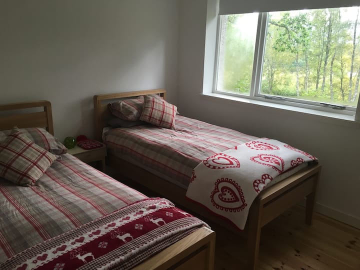 Dvojlôžková izba na prízemí.