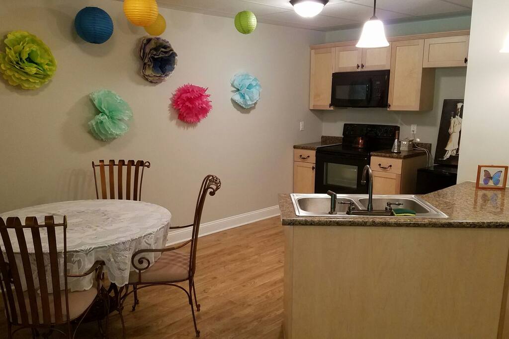 Full kitchen