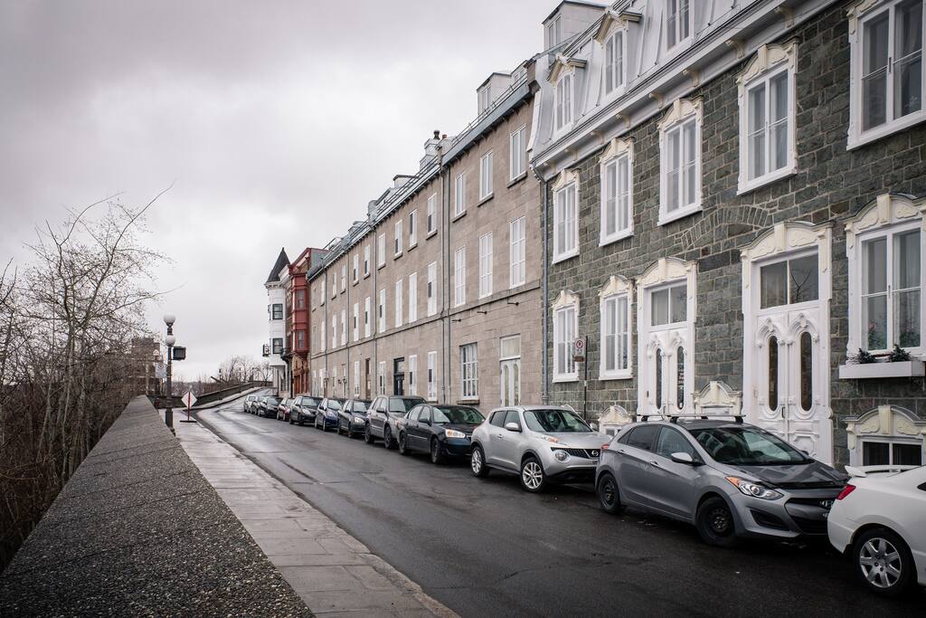 Spacious Condo with a View - Old Québec - Vieux-Québec의 콘도에서 살아보기, Québec, 캐나다