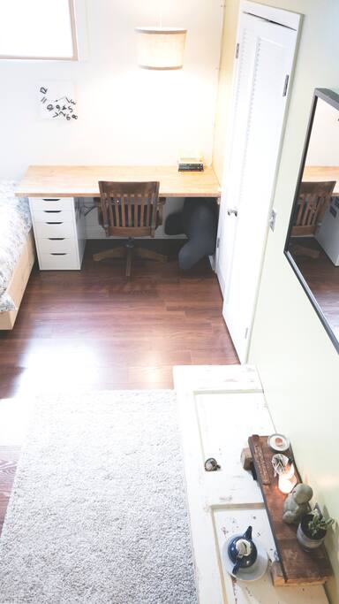 desk
