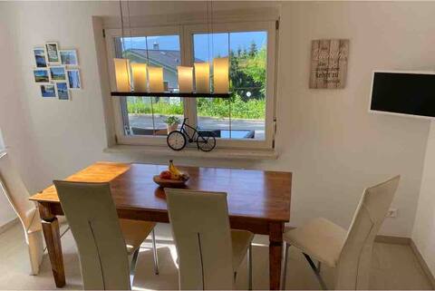 Beautiful apartment above Lake Faak
