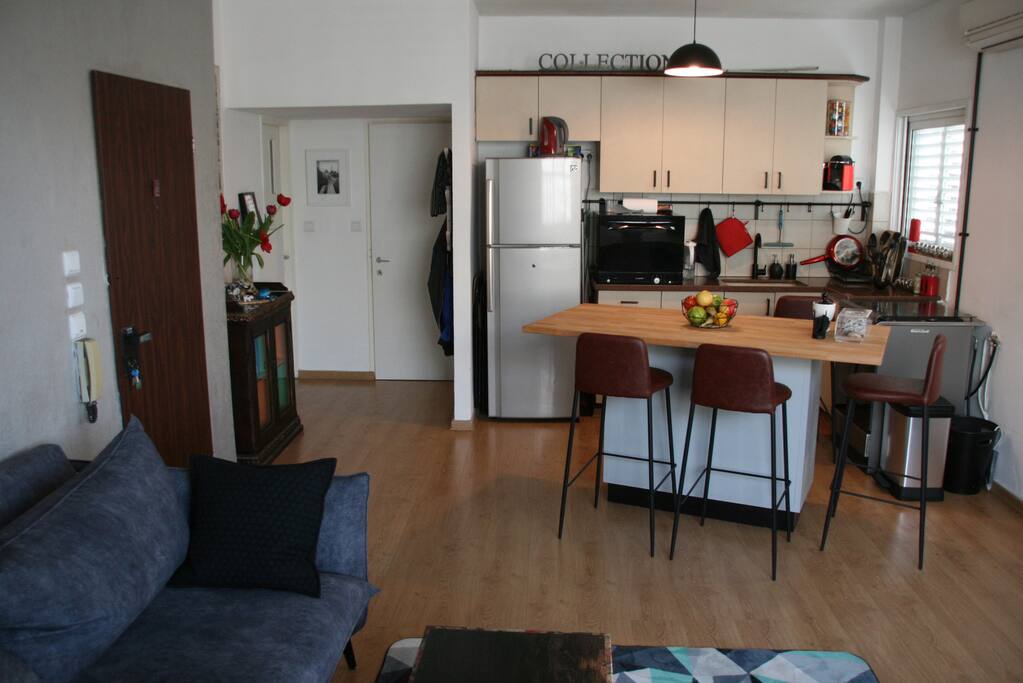 View to the kitchen