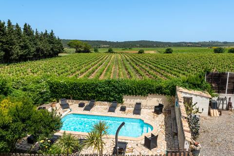 Gite, heated pool, spa, park, 30 min sea.