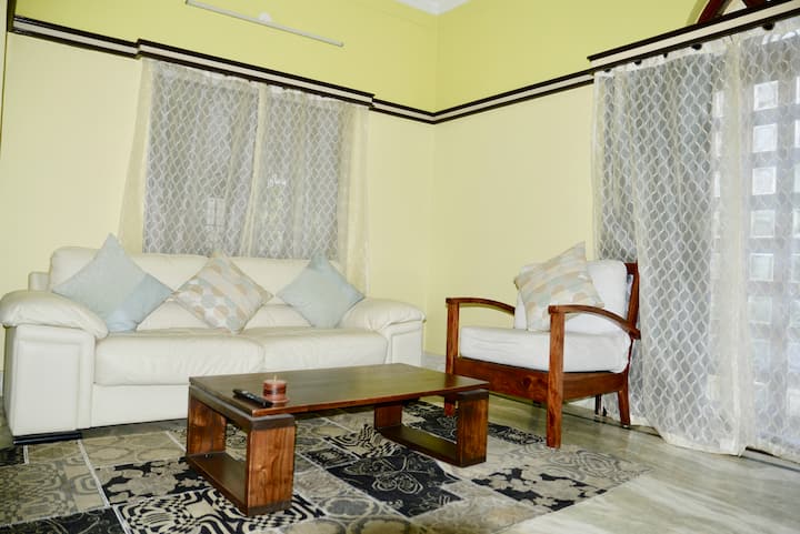 Salt Lake Bnb Kolkata Near Hyatt City Center Mall Houses For Rent In Kolkata West Bengal India