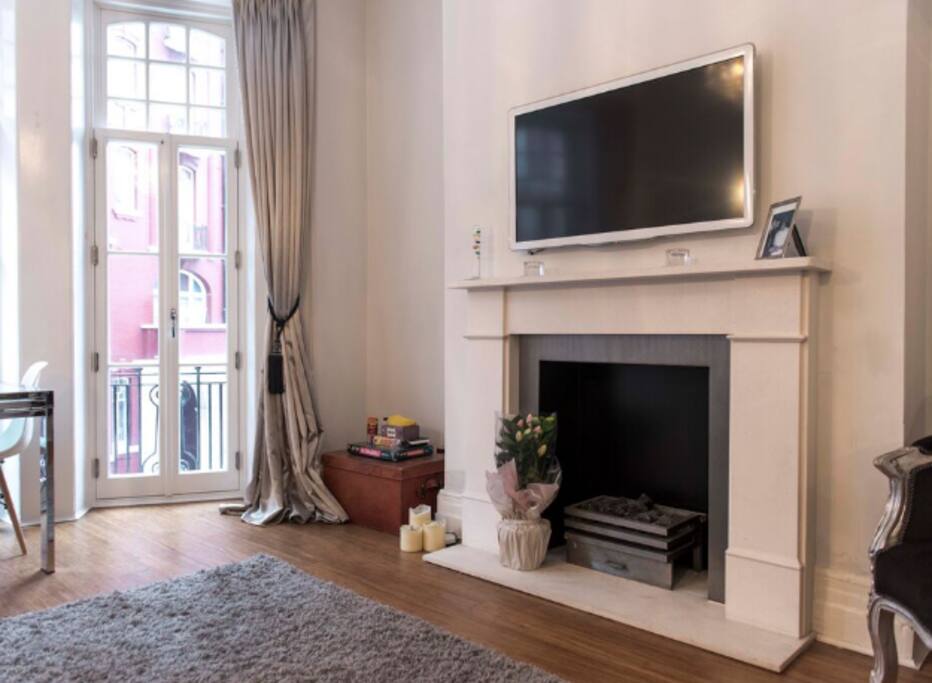 bright sunny front room