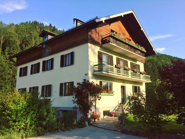 Airbnb Altmunster Holiday Rentals Places To Stay Upper