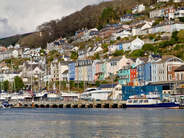 Sunny attic suite with amazing view Houses for Rent in Kingswear