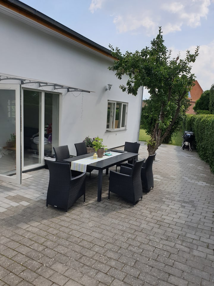 Cosy house and greatest garden wait