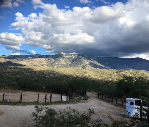 Cozy Mountain Retreat w/ Hot Tub