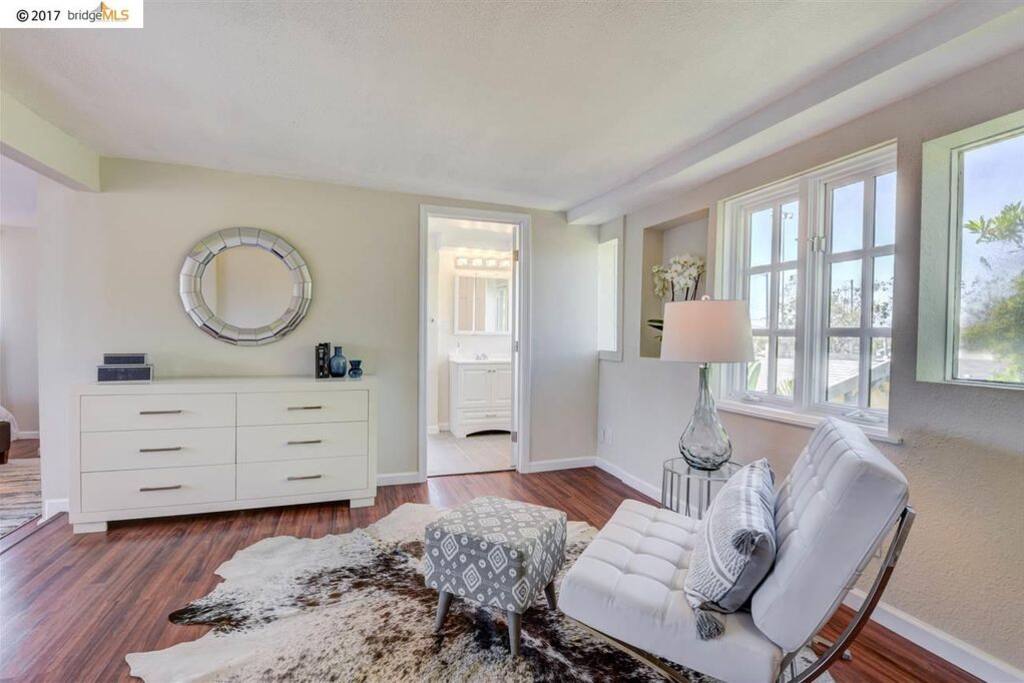 Large sitting area