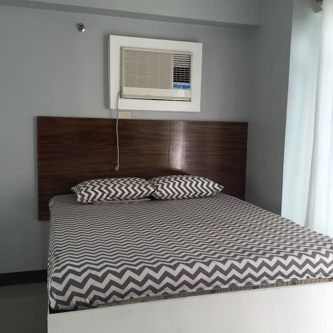 Queen bed