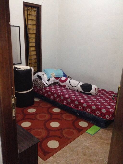 Bedroom + extra bed