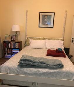 Minutes from Everything