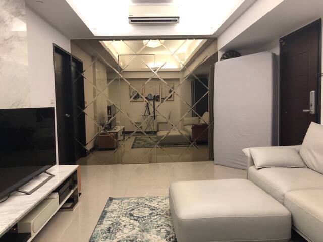 Luxury 2 BRs QSquare Taipei Main Station (3 people gallery image 2