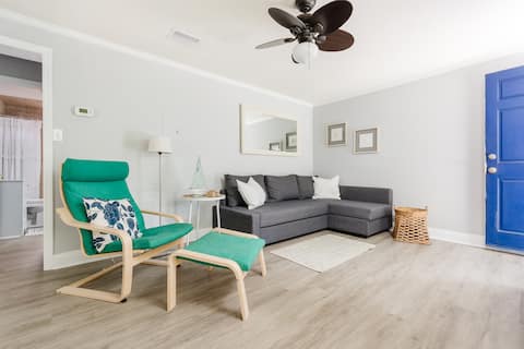 Beach Bungalow Getaway #2 - Steps from the Beach